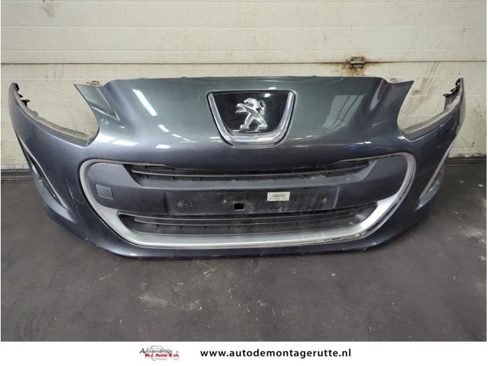 Gebruikte Voorbumper Peugeot 308 O188699