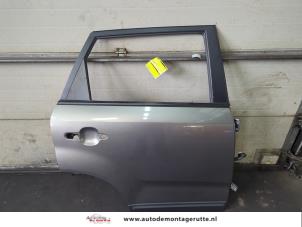 O188711 Gebruikte deur 4deurs rechts-achter Kia Sorento