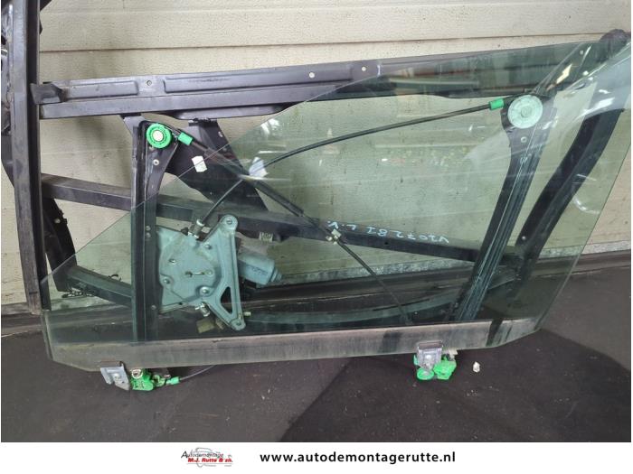 Gebruikte Raammechaniek 4Deurs links-voor Audi A4 O188714