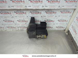 O188734 Gebruikte portierslot mechaniek 4deurs rechts-voor Ford Fusion