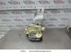 O188771 Gebruikte portierslot mechaniek 2deurs rechts Volkswagen Eos