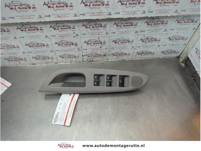 Gebruikte Combischakelaar ramen Volkswagen Eos O188775