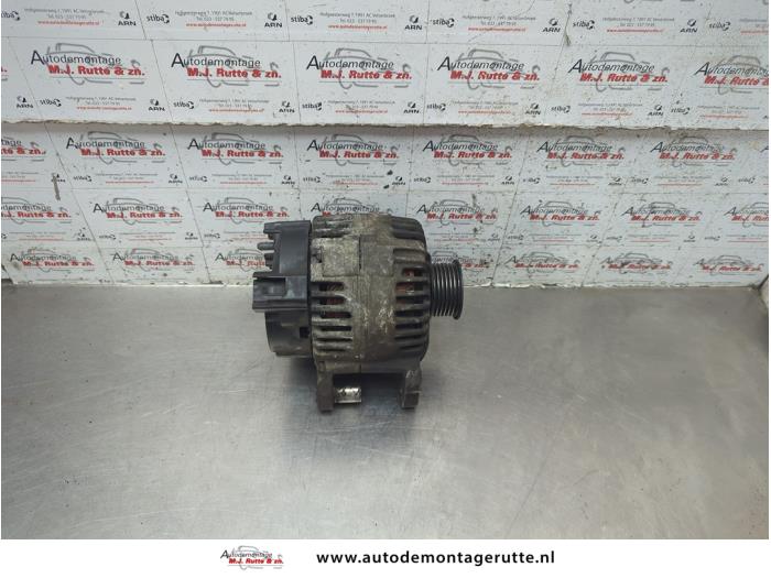 Gebruikte Alternator Volkswagen Golf Plus O188797