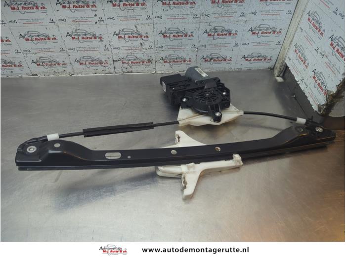 Gebruikte Ruitmechaniek 4Deurs links-achter Volkswagen Golf Plus O188805