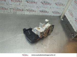 O188826 Gebruikte deurslot mechaniek 4deurs links-achter Honda Jazz
