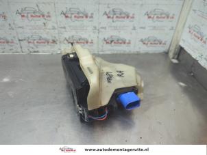 O188853 Gebruikte slotmechaniek portier 4deurs rechts-achter Volkswagen Golf Plus