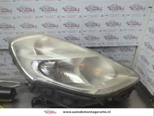 O188865 Gebruikte rechter koplamp Renault Clio