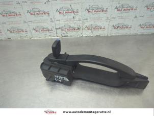 O188886 Gebruikte deurgreep 2deurs links Ford Fiesta