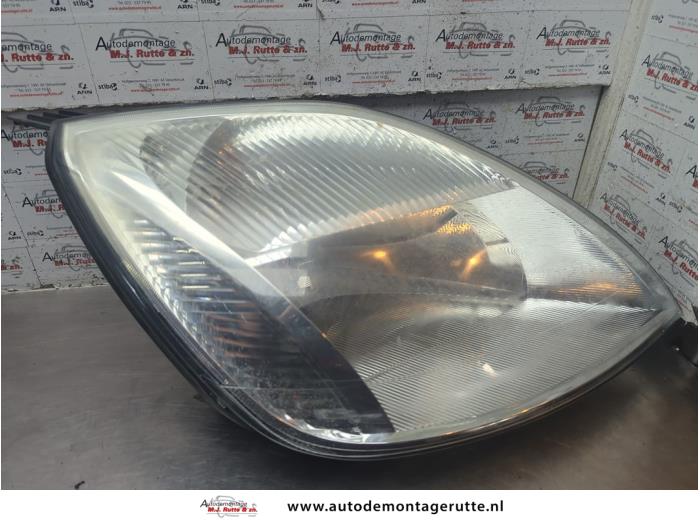 Gebruikte Rechter Koplamp Ford Fiesta O188905