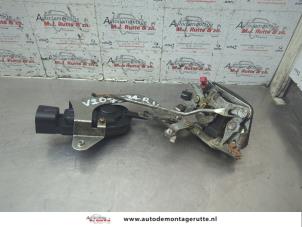 O188909 Gebruikte portierslot mechaniek 4deurs rechts-voor Suzuki Ignis