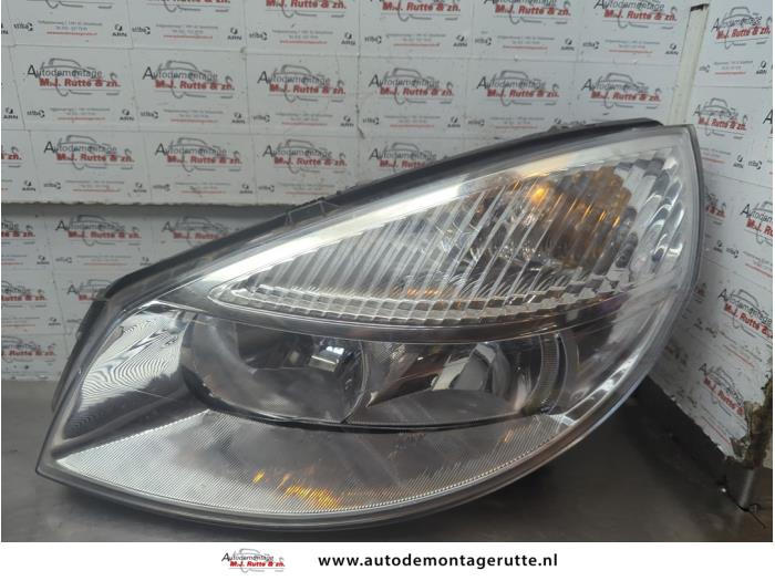 Gebruikte Linker Koplamp Renault Megane Scenic O188940
