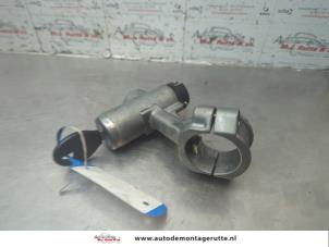 O188945 Gebruikte sleutel+contactslot Nissan Micra
