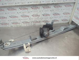 O188951 Gebruikte ruitmechaniek 4deurs rechts-voor Renault Megane Scenic