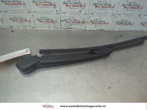 O188959 Gebruikte ruitenwisserarm achter Kia Picanto
