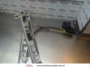 O188968 Gebruikte ruitmechaniek 4deurs links-voor Renault Megane