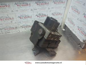 O188990 Gebruikte abs pomp Suzuki Swift