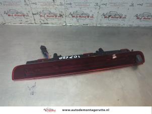 O188999 Gebruikte extra remlicht midden Opel Meriva