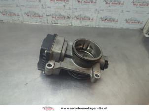 O189003 Gebruikte gasklephuis Renault Laguna