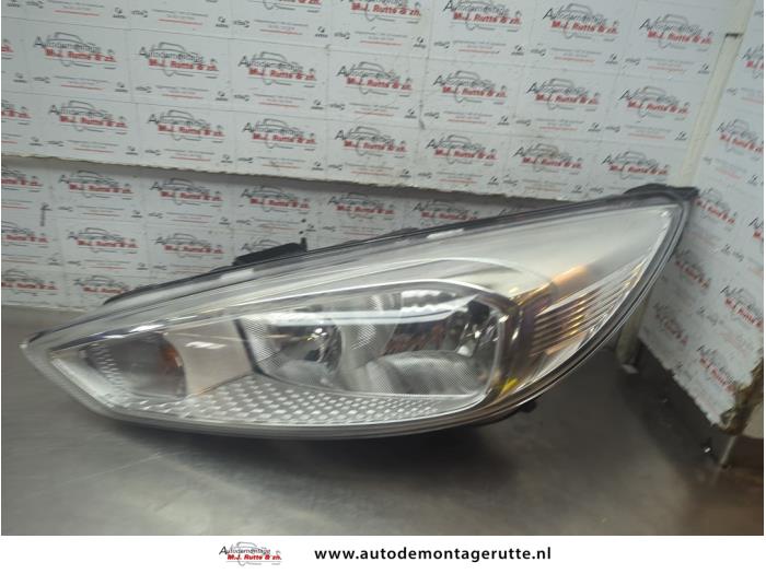 Gebruikte Koplamp links Ford Focus O189037