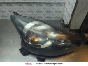 O189042 Gebruikte koplamp rechts Toyota Aygo
