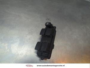 O189052 Gebruikte combischakelaar ramen Mazda 3.