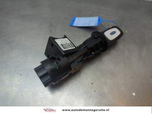 O189072 Gebruikte sleutel+contactslot Ford KA