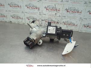 O189108 Gebruikte sleutel+contactslot Nissan Micra