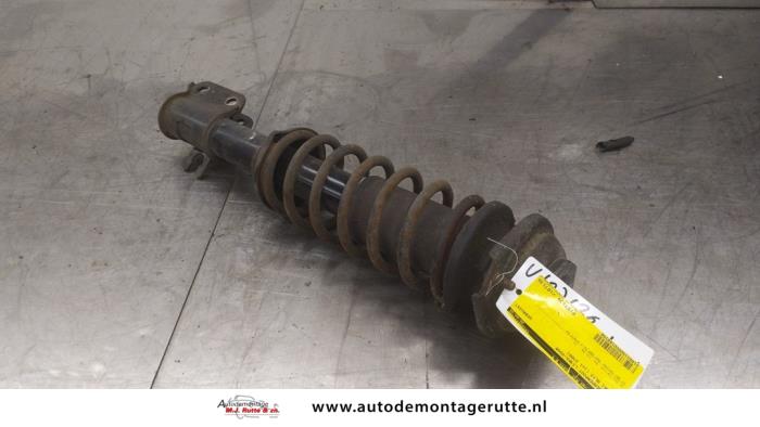 Gebruikte Schokdemperpoot links-voor Suzuki Alto O189156