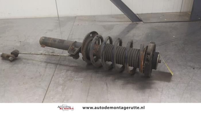 Gebruikte Schokdemperpoot rechts-voor Volkswagen Caddy O189173