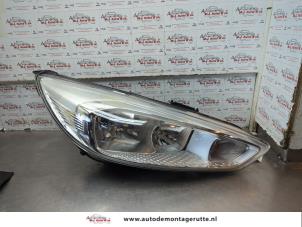 O189186 Gebruikte koplamp rechts Ford Focus
