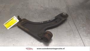 O189257 Gebruikte triangel rechts-voor Opel Corsa