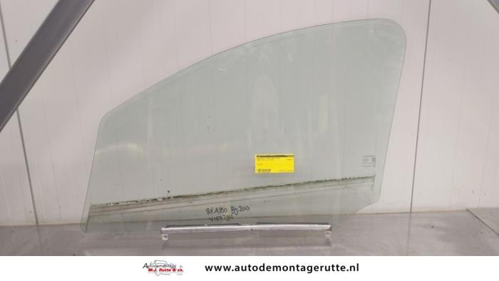 Gebruikte Portierruit 4Deurs rechts-voor Suzuki Alto O189267