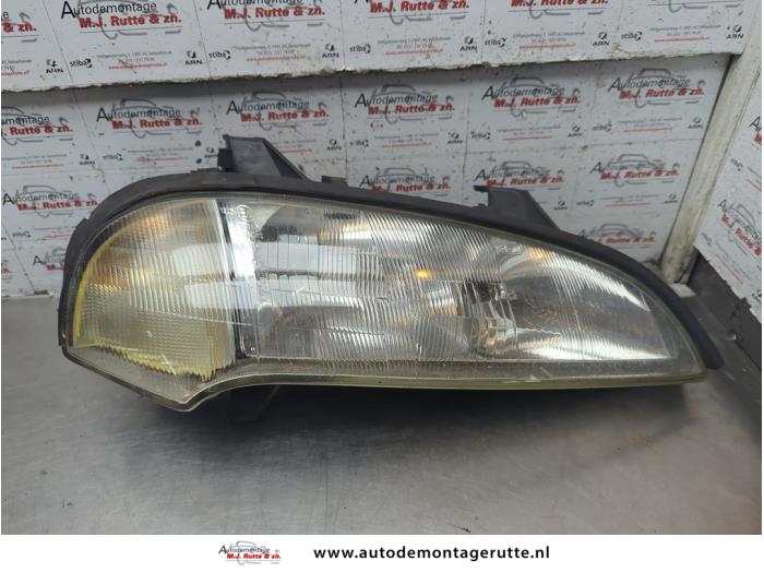 Gebruikte Koplamp rechts Opel Tigra O189280