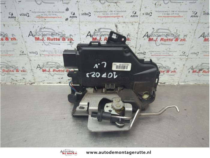Gebruikte Deurslot Mechaniek 4Deurs links-voor Audi A6 O189295