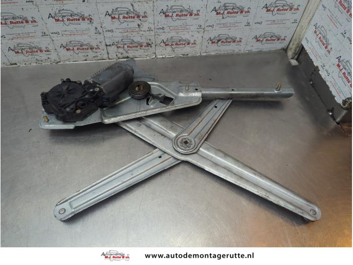 Gebruikte Ruitmechaniek 2Deurs links-voor Renault Twingo O189310