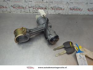 O189320 Gebruikte sleutel+contactslot Kia Picanto