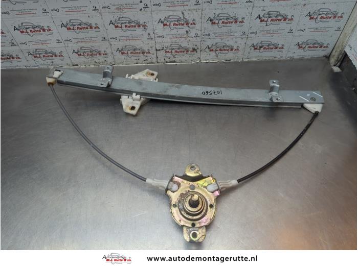 Gebruikte Ruitmechaniek 2Deurs links-voor Volkswagen Fox O189326