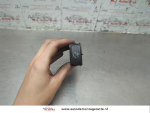 O189339 Gebruikte mistlamp schakelaar Toyota Yaris Verso