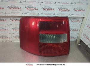O189342 Gebruikte achterlicht links Audi A6