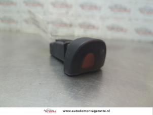 O189386 Gebruikte paniekverlichtings schakelaar Renault Megane Scenic