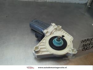 O189388 Gebruikte motor electrisch raam Mercedes B-Klasse