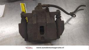 O189443 Gebruikte remklauw (tang) links-voor Lexus RX