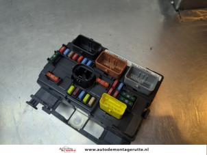 O189505 Gebruikte zekeringkast Peugeot 207
