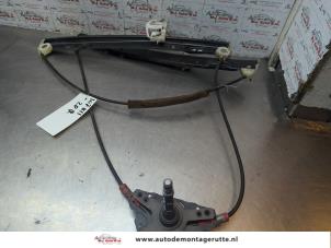 O189537 Gebruikte ruitmechaniek 2deurs rechts-voor Ford Fiesta