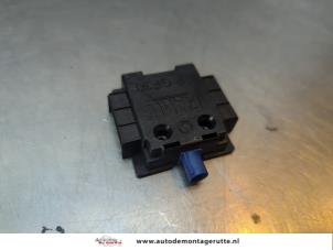 O189560 Gebruikte antenne versterker Peugeot 508