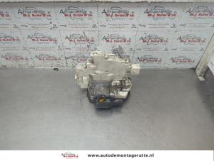 O189581 Gebruikte slotmechaniek portier 4deurs rechts-achter Seat Exeo