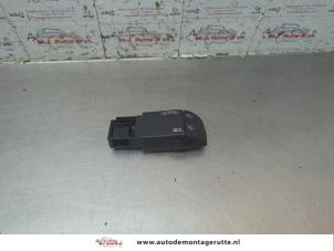 O189621 Gebruikte radiobediening stuur Renault Twingo