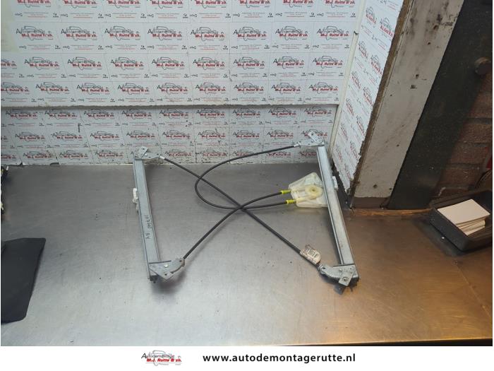 Gebruikte Ruitmechaniek 2Deurs rechts-voor Audi A3 O189634