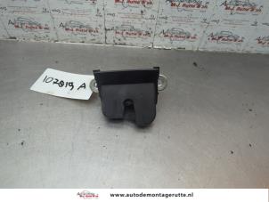O189640 Gebruikte achterklep slotmechaniek Seat Ibiza