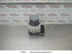 O189650 Gebruikte abs pomp Opel Corsa